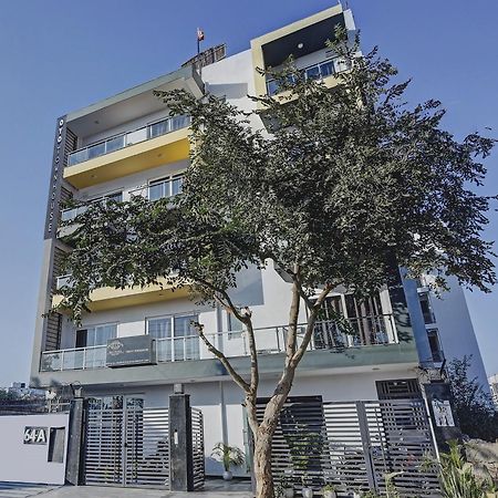 Super Townhouse Tipsyy Near Bestech Central Square Mall Gurgaon Exterior foto