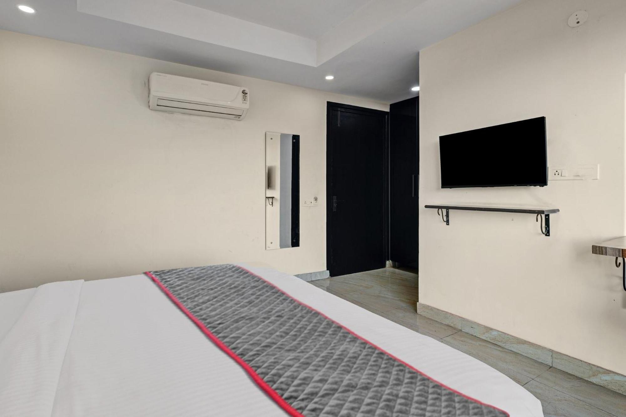 Super Townhouse Tipsyy Near Bestech Central Square Mall Gurgaon Exterior foto